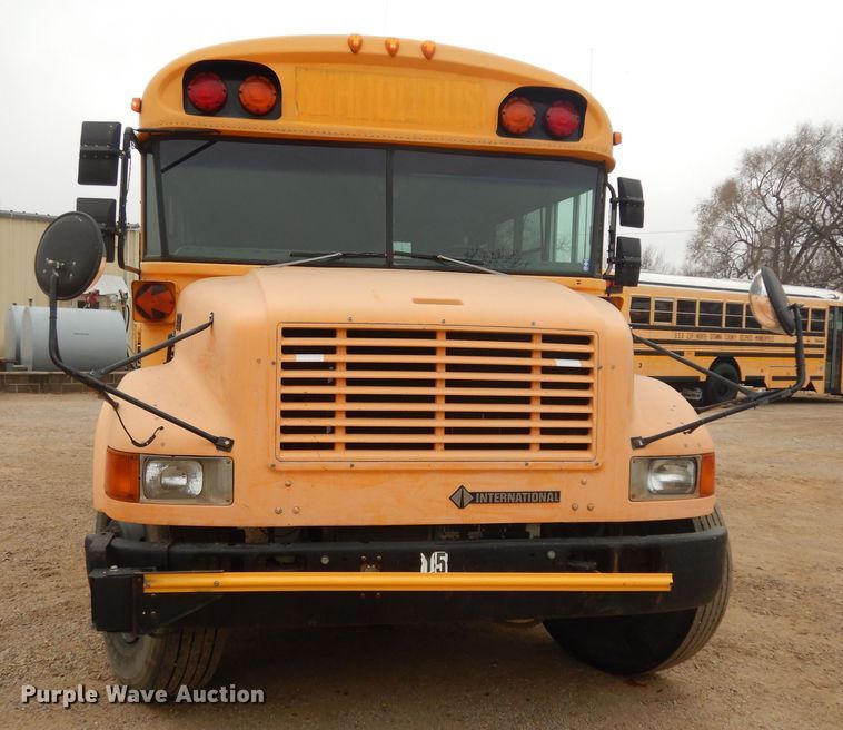 image for item IE9937 2001 International 3800  school bus