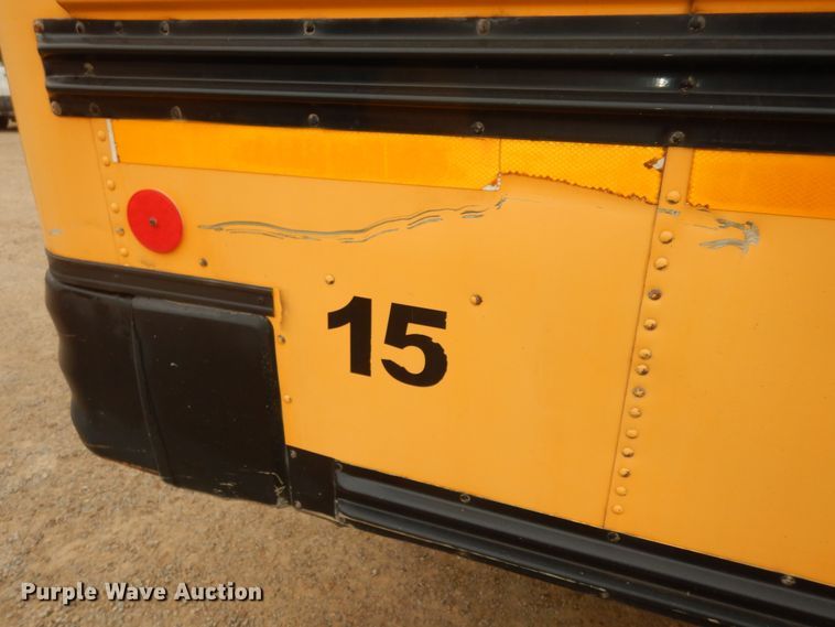image for item IE9937 2001 International 3800  school bus