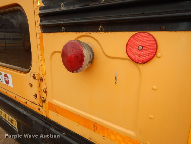 image for item IE9937 2001 International 3800  school bus