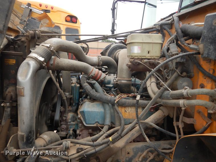 image for item IE9937 2001 International 3800  school bus