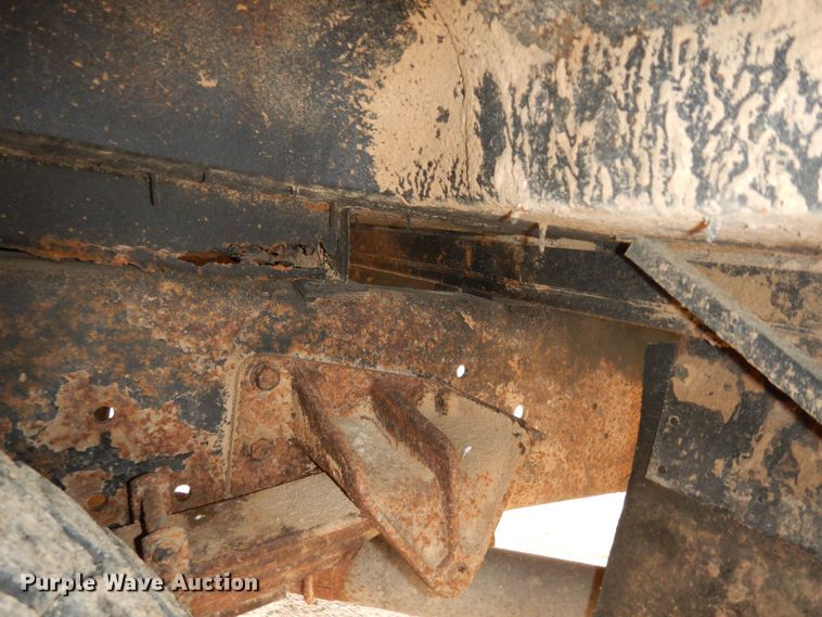 image for item IE9937 2001 International 3800  school bus