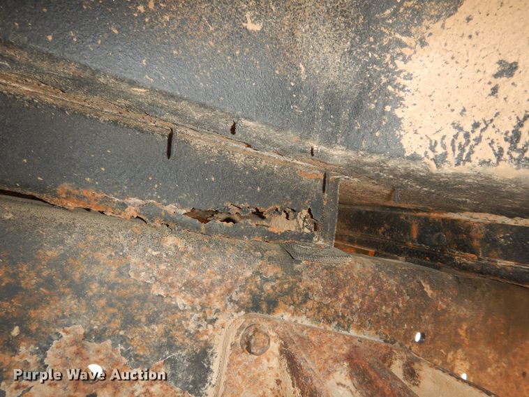 image for item IE9937 2001 International 3800  school bus