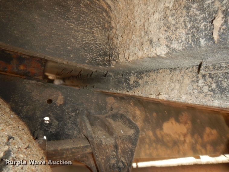 image for item IE9938 2001 International 3800  school bus