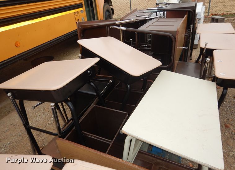 image for item IE9940 Approximately 20 desks