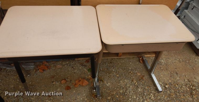 image for item IE9940 Approximately 20 desks