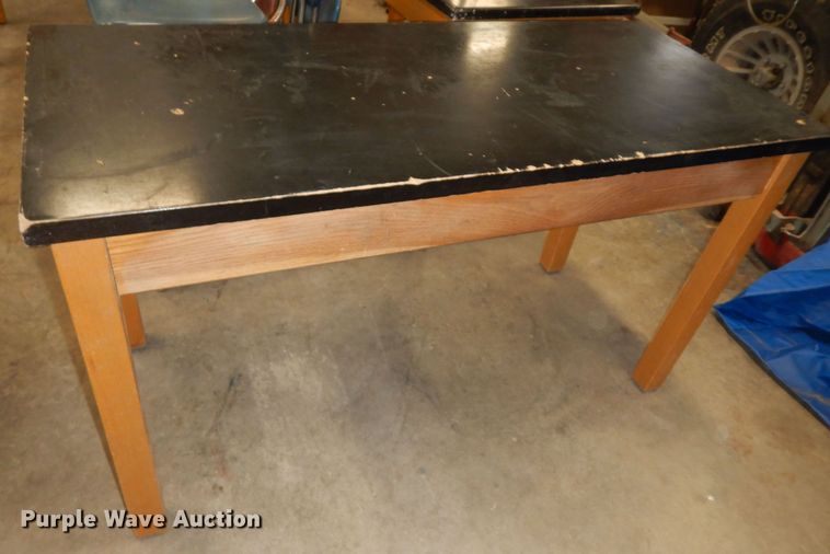 image for item IE9955 Office supplies and equipment