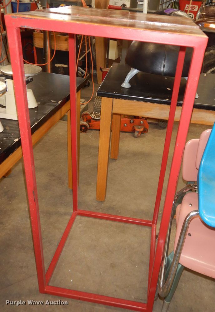 image for item IE9955 Office supplies and equipment