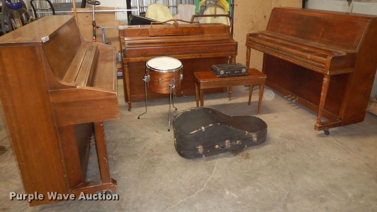 image for item IE9958 Music equipment