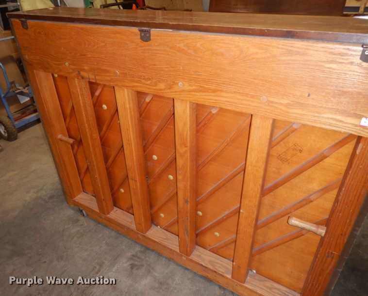 image for item IE9958 Music equipment