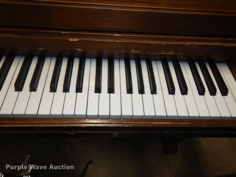 image for item IE9958 Music equipment