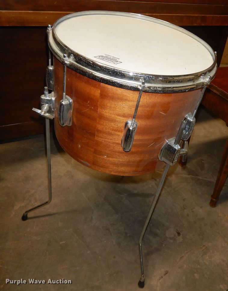 image for item IE9958 Music equipment