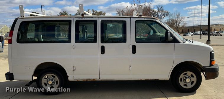 image for item JD9799 2003 Chevrolet Express 1500  van