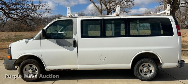 image for item JD9799 2003 Chevrolet Express 1500  van