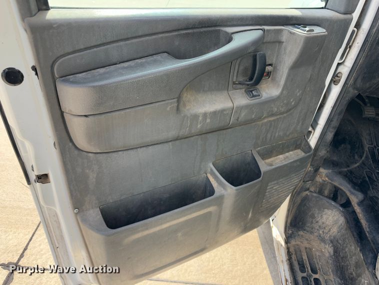 image for item JD9799 2003 Chevrolet Express 1500  van