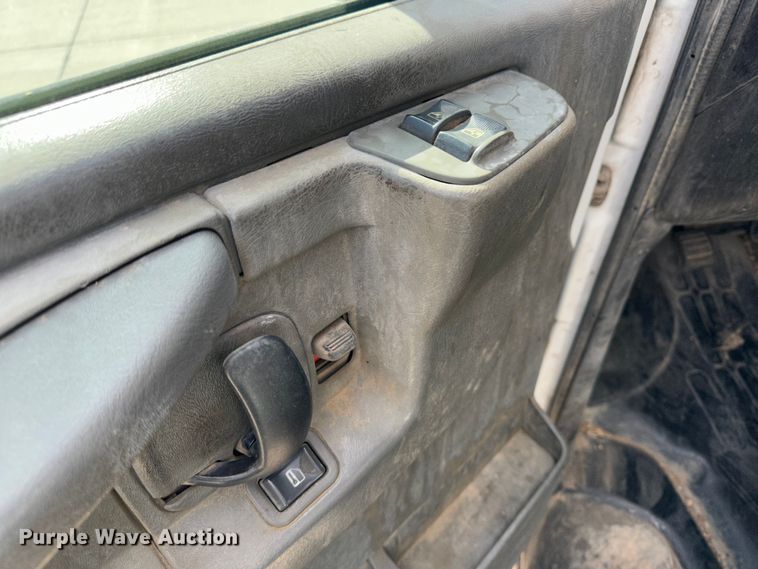 image for item JD9799 2003 Chevrolet Express 1500  van