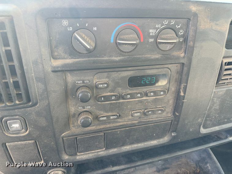 image for item JD9799 2003 Chevrolet Express 1500  van