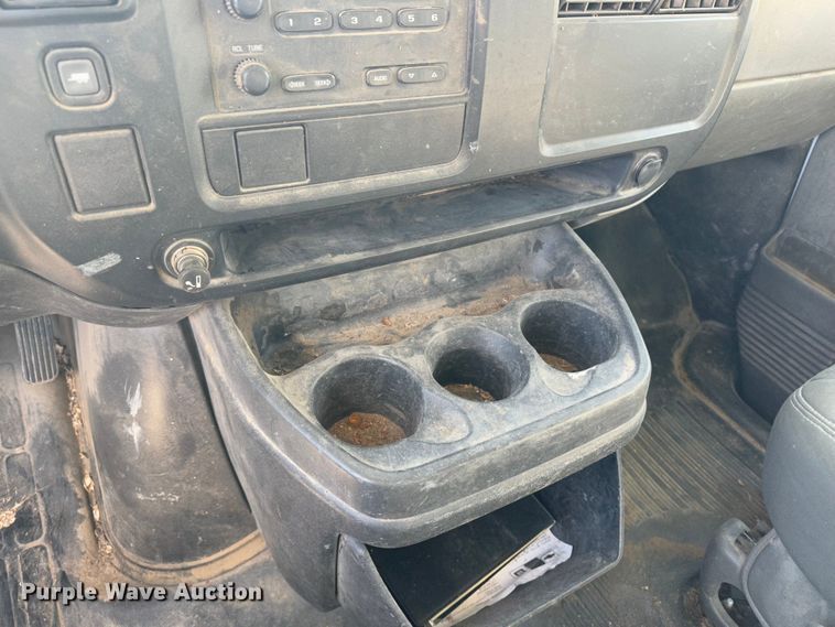 image for item JD9799 2003 Chevrolet Express 1500  van