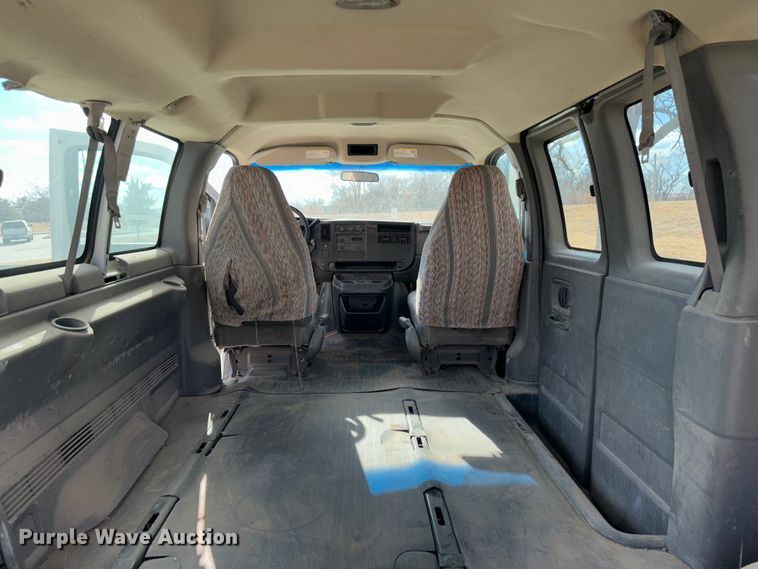 image for item JD9799 2003 Chevrolet Express 1500  van