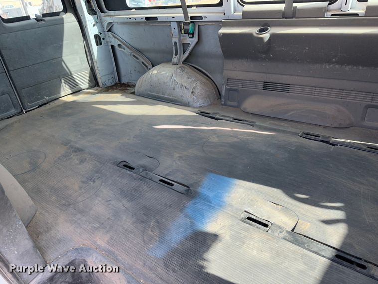 image for item JD9799 2003 Chevrolet Express 1500  van