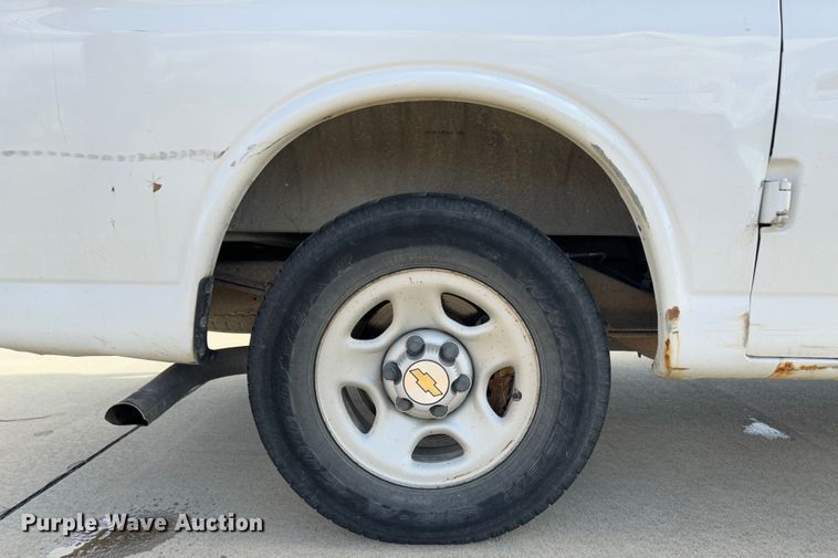 image for item JD9799 2003 Chevrolet Express 1500  van