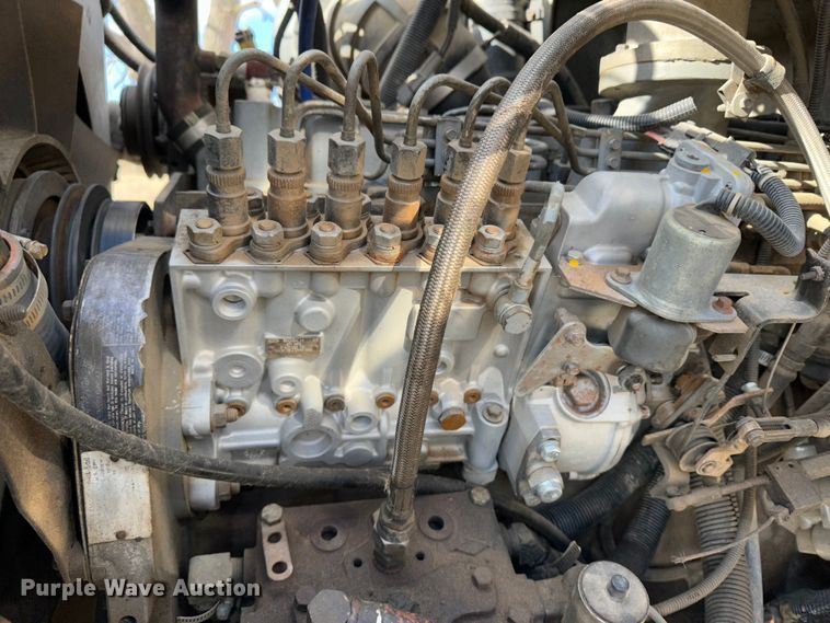 image for item JD9800 1993 Ford L8000  refuse truck