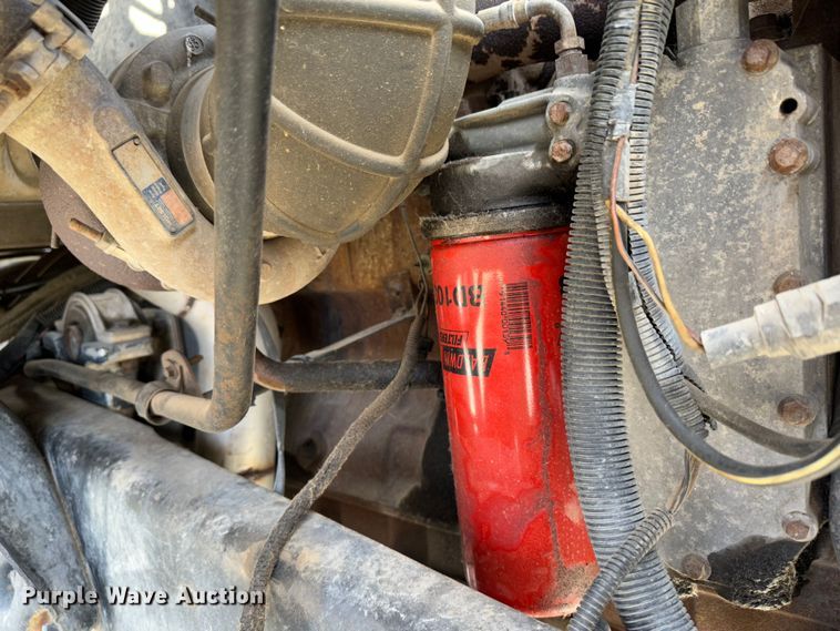 image for item JD9800 1993 Ford L8000  refuse truck