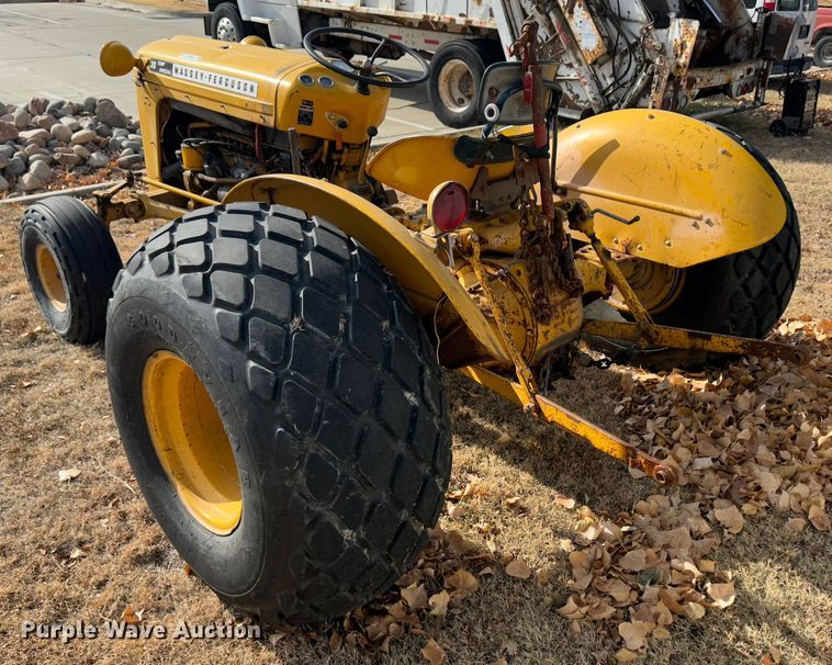 image for item JD9801 Massey Ferguson 35 Turf Special  tractor