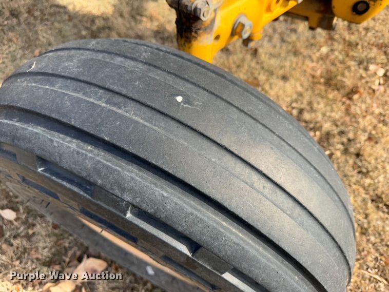 image for item JD9801 Massey Ferguson 35 Turf Special  tractor