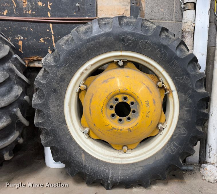 image for item JD9801 Massey Ferguson 35 Turf Special  tractor