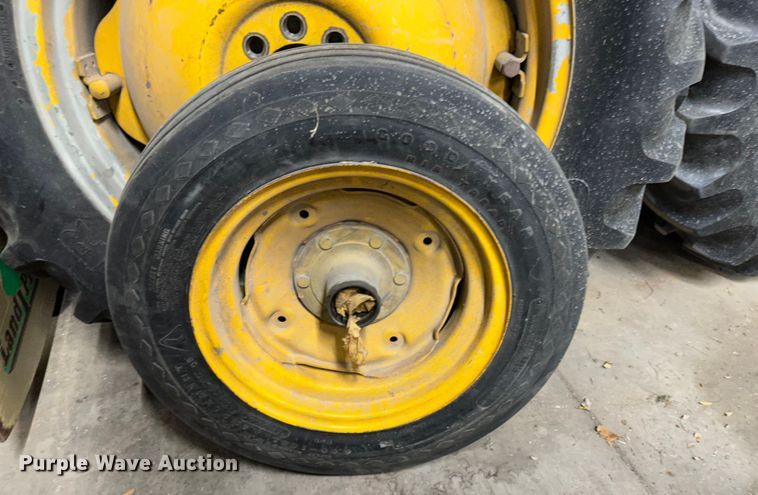 image for item JD9801 Massey Ferguson 35 Turf Special  tractor