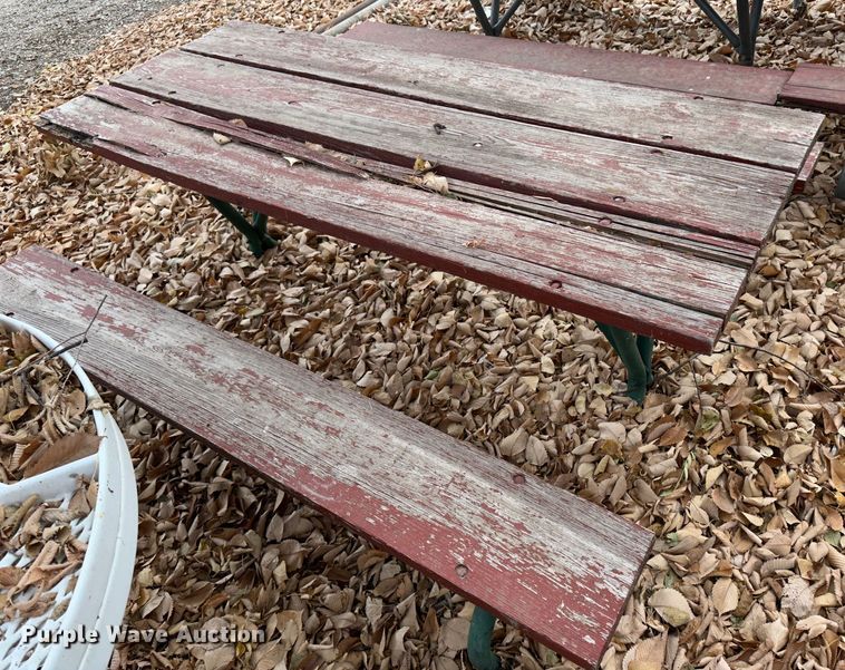 image for item JD9806 (13) picnic tables