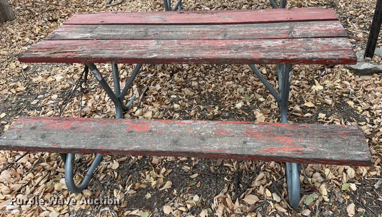 image for item JD9806 (13) picnic tables