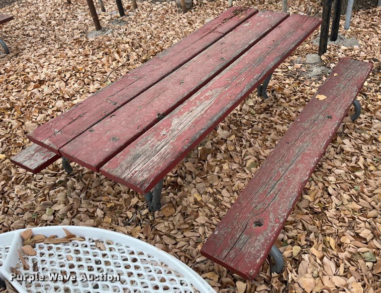 image for item JD9806 (13) picnic tables