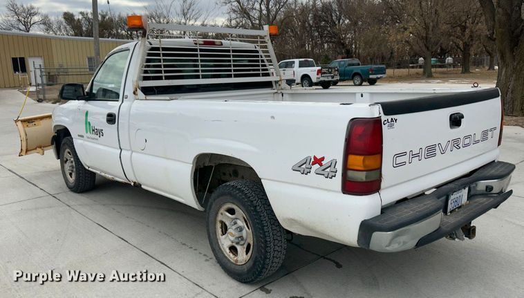 image for item JD9807 2001 Chevrolet Silverado 1500  pickup truck