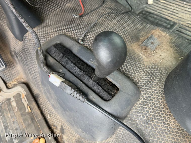 image for item JD9807 2001 Chevrolet Silverado 1500  pickup truck