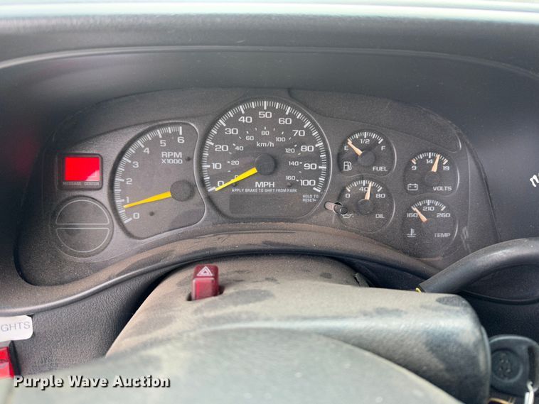 image for item JD9807 2001 Chevrolet Silverado 1500  pickup truck