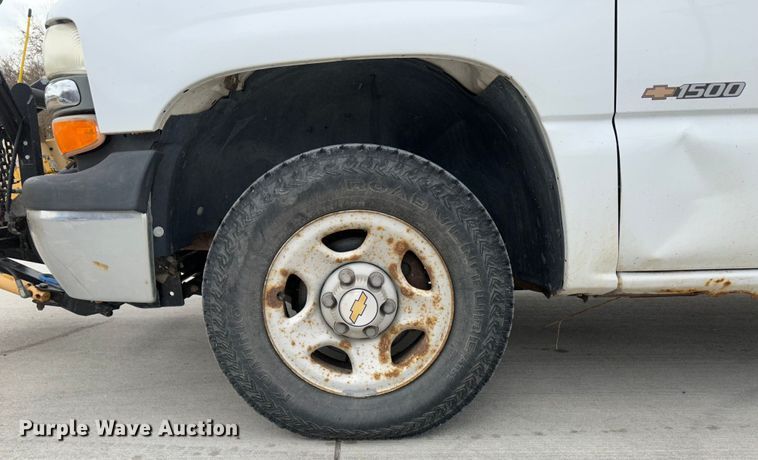 image for item JD9807 2001 Chevrolet Silverado 1500  pickup truck