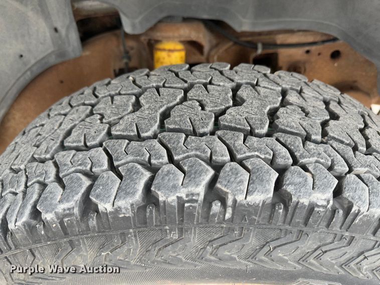 image for item JD9807 2001 Chevrolet Silverado 1500  pickup truck