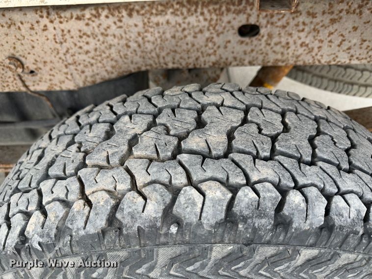 image for item JD9807 2001 Chevrolet Silverado 1500  pickup truck