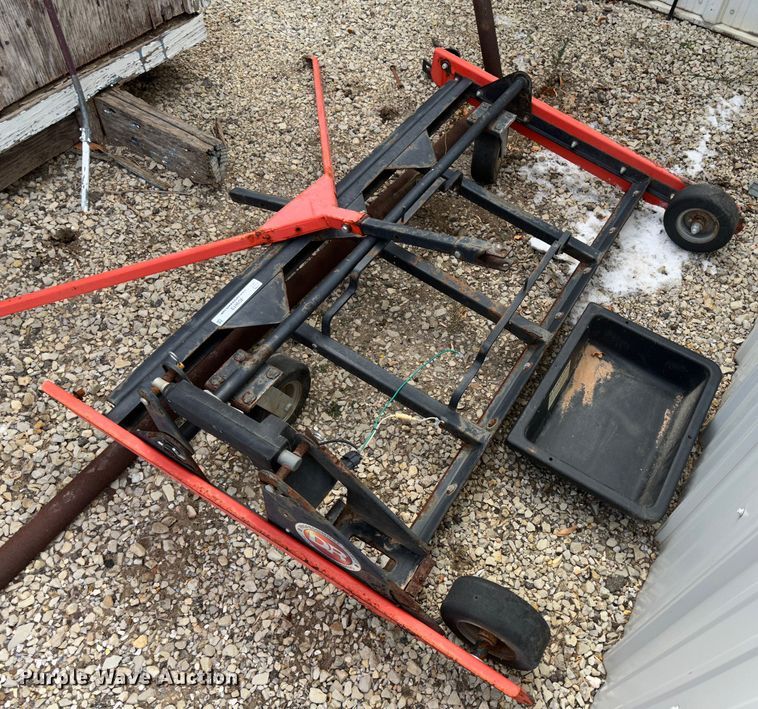 image for item JD9813 DR  field groomer