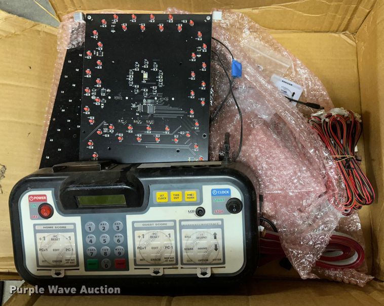 image for item JD9815 (10) Sportable wireless scoreboard controllers