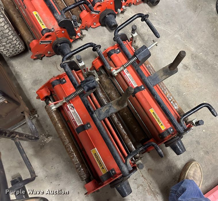 image for item JD9816 (5) Jacobsen verticutter heads