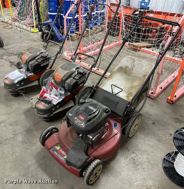 image for item JD9818 Lawn and garden equipment