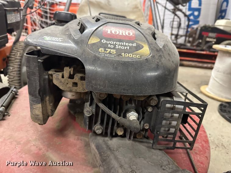 image for item JD9818 Lawn and garden equipment