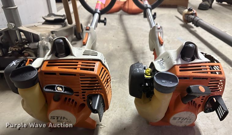 image for item JD9820 Lawn and garden equipment