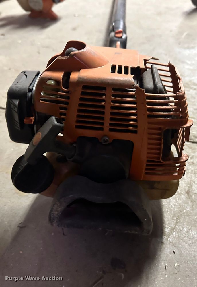 image for item JD9820 Lawn and garden equipment