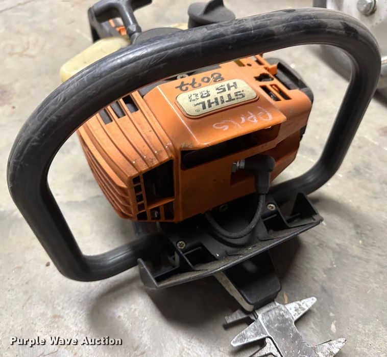 image for item JD9820 Lawn and garden equipment