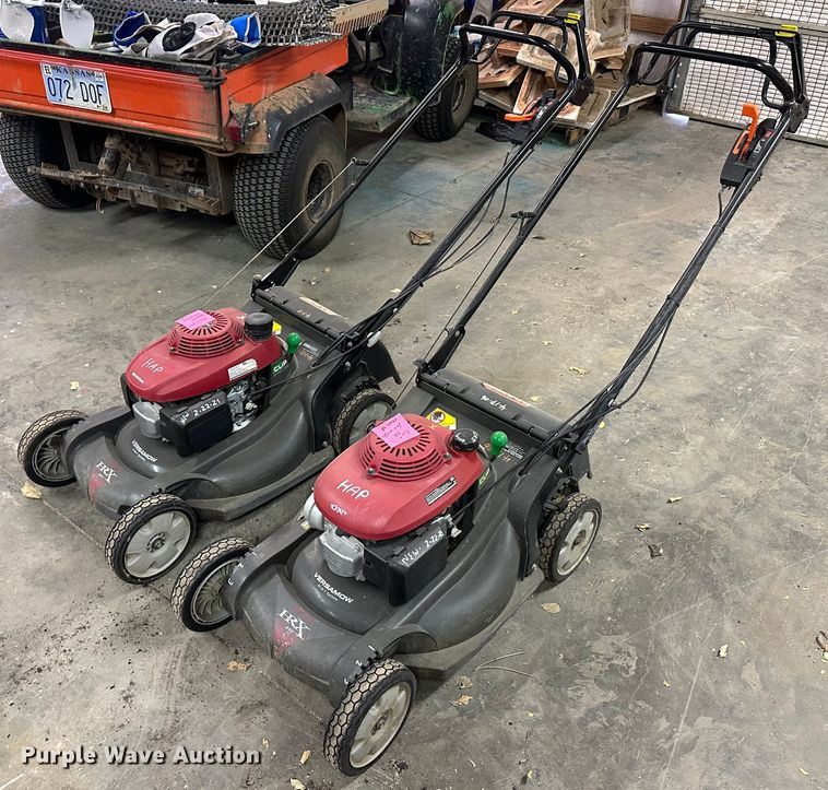 image for item JD9825 (2) Honda push mowers