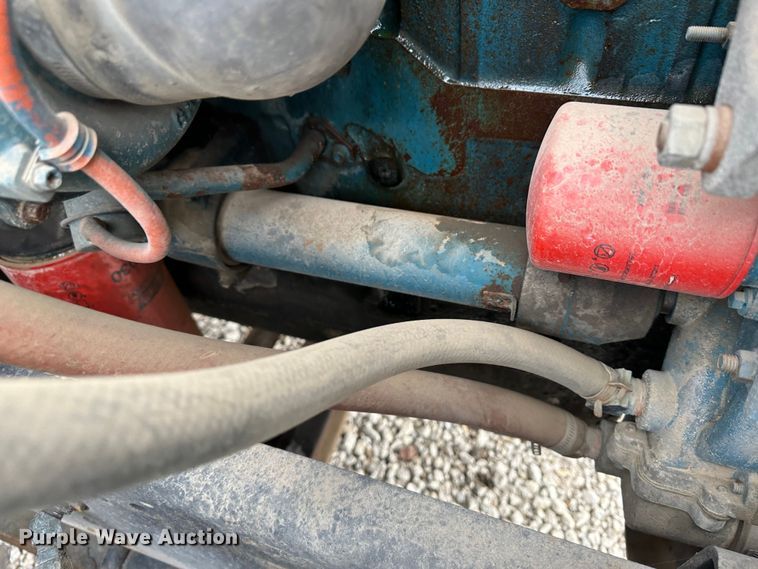 image for item JD9826 1998 International 2674  tank truck