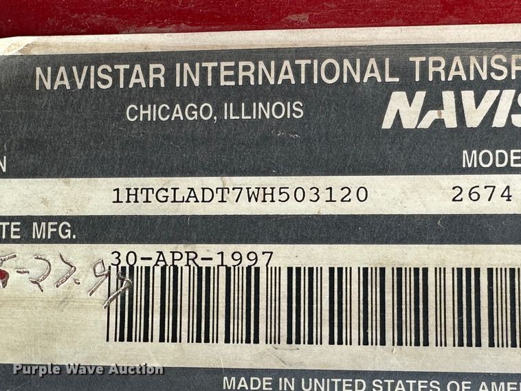 image for item JD9826 1998 International 2674  tank truck